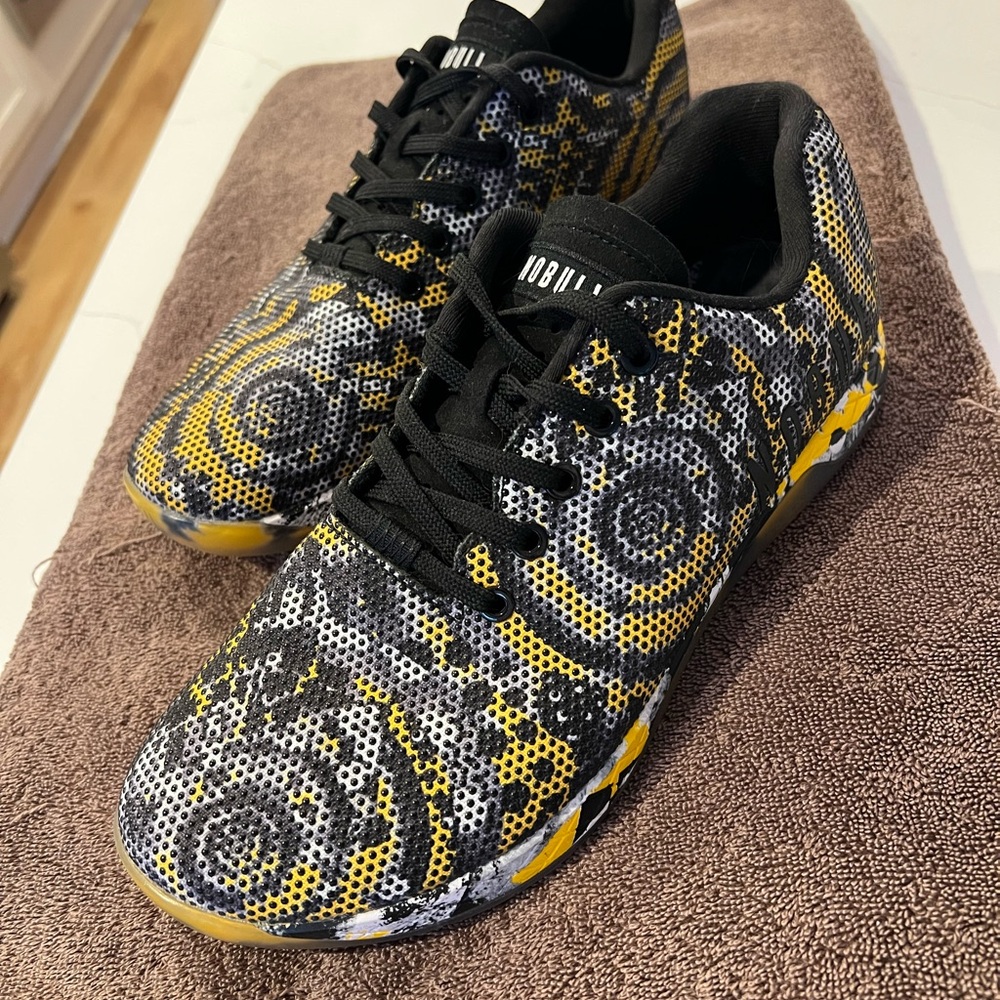 NOBULL Artists for Humanity trainers